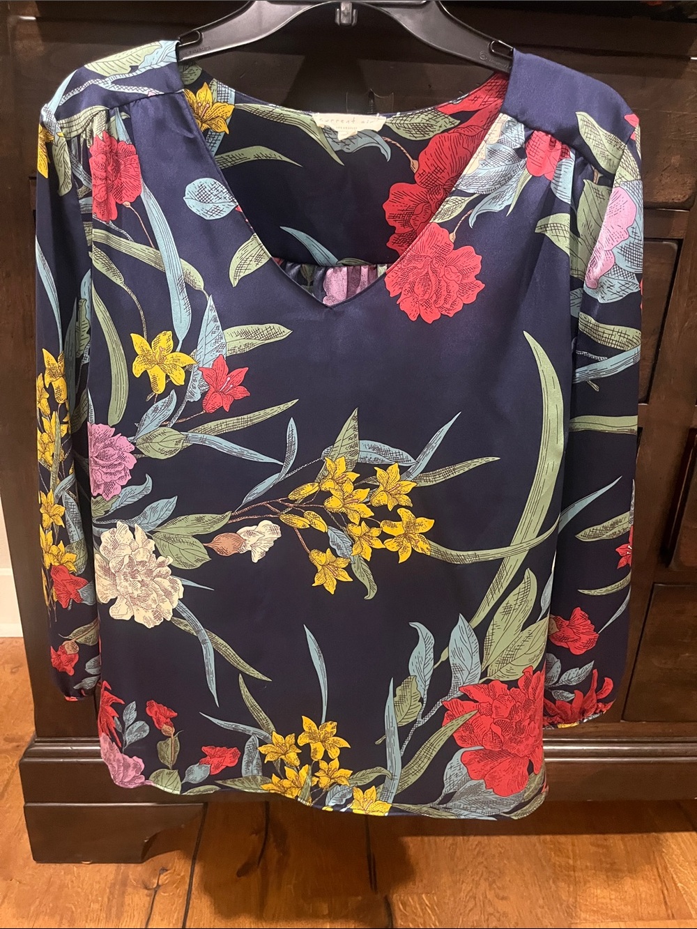 Current Air Navy Floral V-Neck Long Sleeve Blouse